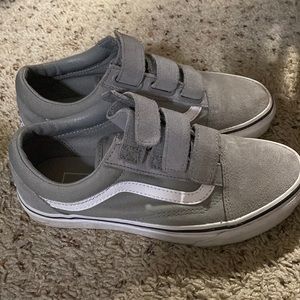 These shoes are basically new I’ve only worn them twice. They’re just not my sty